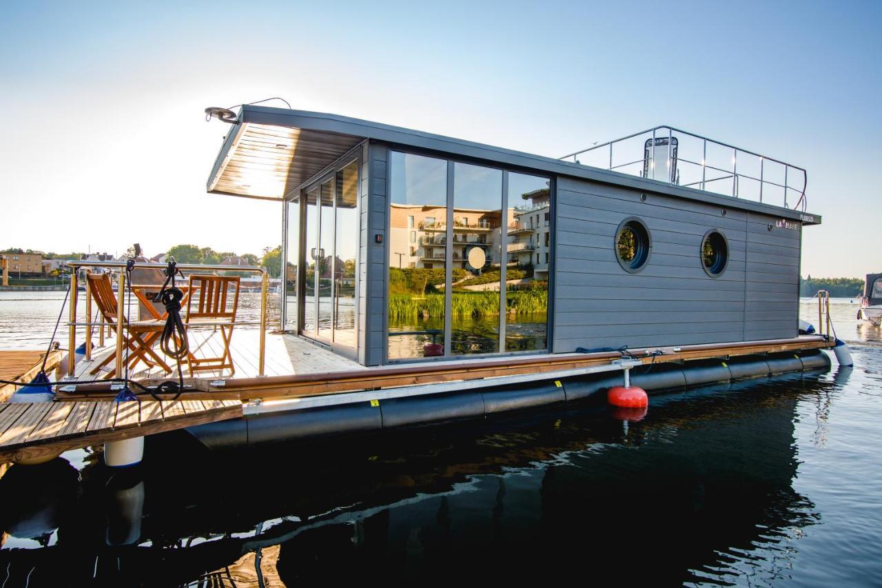 Houseboat- Dom Na Wodzie Z Sauna I Mozliwoscia Plywania Iława Exteriér fotografie